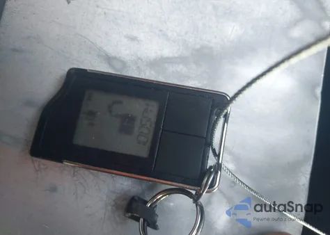 2011 Toyota Land Cruiser V8 z USA, uszkodzony, nr VIN JTMHY7AJ3B5012838